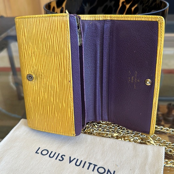 HOST PICK Louis Vuitton Epi Yellow Tresor Wallet with Dustbag, Box, Bag, Ribbon - Picture 5 of 15